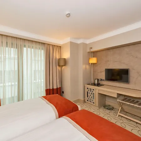 Hotel Mare Park & 4*