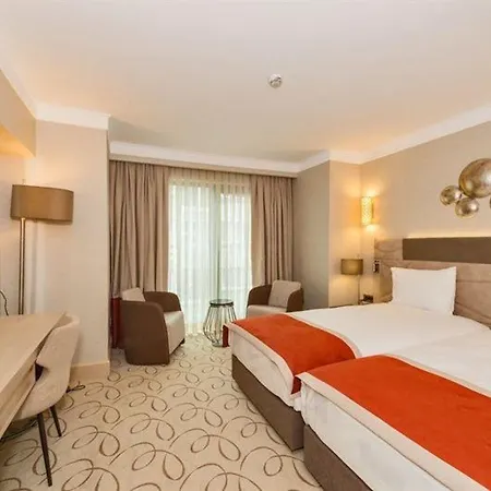 Mare Park Hotell 4*