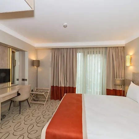 Hotell Mare Park 4*