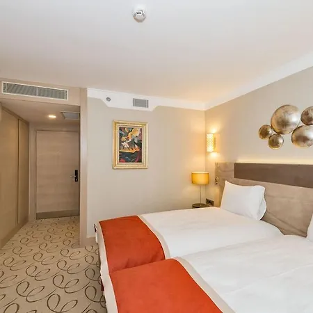 Mare Park Hotell 4*