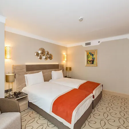 Mare Park & 4*
